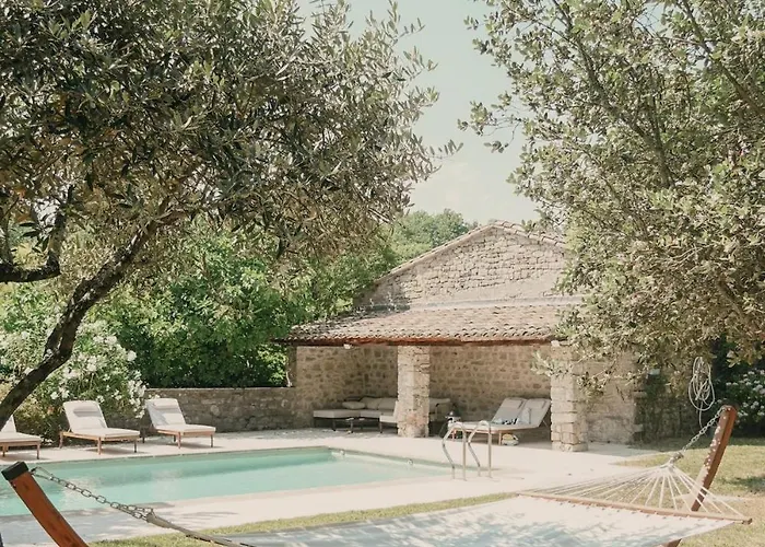 Villa Le Petit Mas Des Hirondelles *